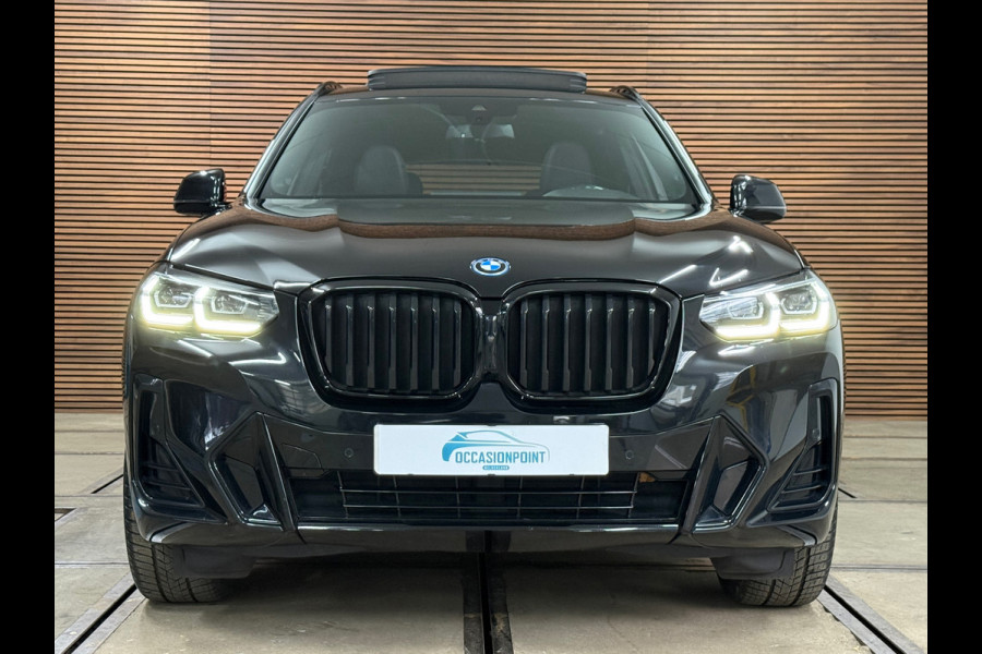 BMW X3 XDrive30e M-Sport | VOL! | Pano | Shadow Line | HuD | 360 | Parkeerassistent-pakket+ | Driving Assistant | Trekhaak |