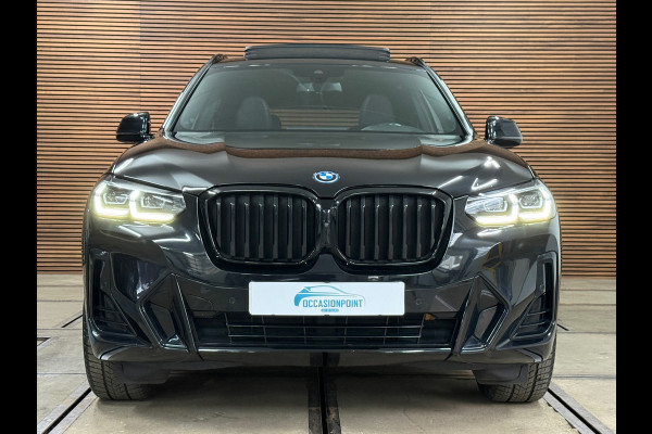 BMW X3 XDrive30e M-Sport | VOL! | Pano | Shadow Line | HuD | 360 | Parkeerassistent-pakket+ | Driving Assistant | Trekhaak |