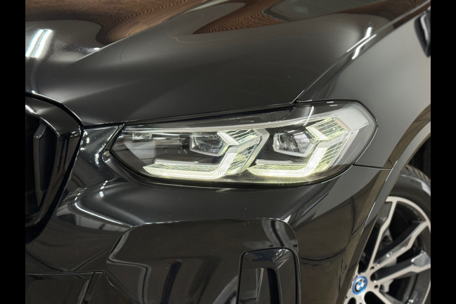 BMW X3 XDrive30e M-Sport | VOL! | Pano | Shadow Line | HuD | 360 | Parkeerassistent-pakket+ | Driving Assistant | Trekhaak |
