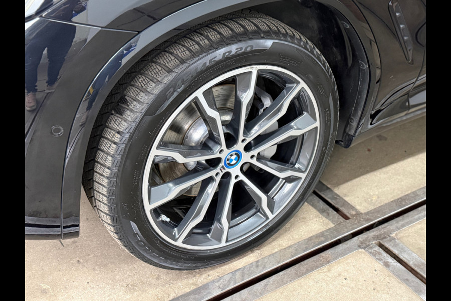BMW X3 XDrive30e M-Sport | VOL! | Pano | Shadow Line | HuD | 360 | Parkeerassistent-pakket+ | Driving Assistant | Trekhaak |