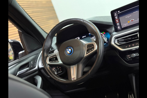 BMW X3 XDrive30e M-Sport | VOL! | Pano | Shadow Line | HuD | 360 | Parkeerassistent-pakket+ | Driving Assistant | Trekhaak |