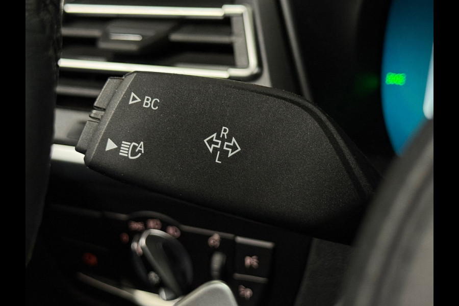 BMW X3 XDrive30e M-Sport | VOL! | Pano | Shadow Line | HuD | 360 | Parkeerassistent-pakket+ | Driving Assistant | Trekhaak |