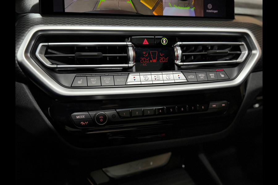 BMW X3 XDrive30e M-Sport | VOL! | Pano | Shadow Line | HuD | 360 | Parkeerassistent-pakket+ | Driving Assistant | Trekhaak |