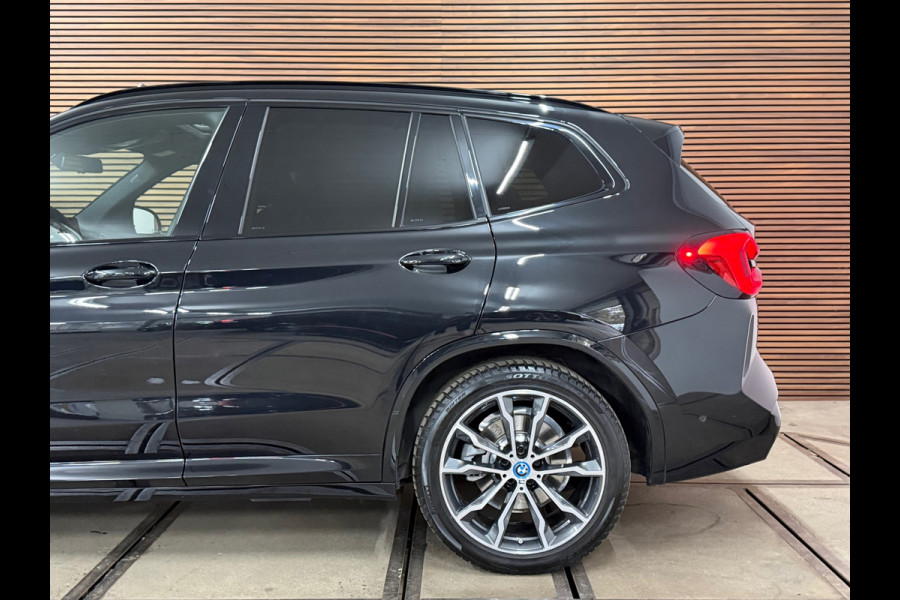 BMW X3 XDrive30e M-Sport | VOL! | Pano | Shadow Line | HuD | 360 | Parkeerassistent-pakket+ | Driving Assistant | Trekhaak |