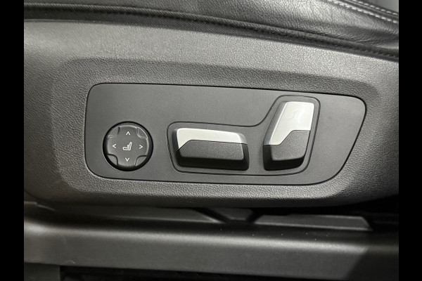 BMW X3 XDrive30e M-Sport | VOL! | Pano | Shadow Line | HuD | 360 | Parkeerassistent-pakket+ | Driving Assistant | Trekhaak |