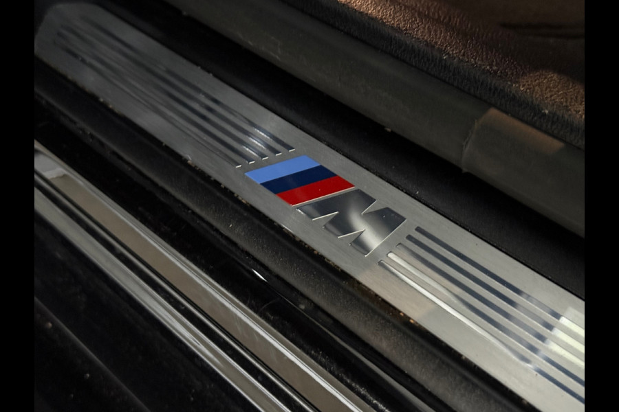 BMW X3 XDrive30e M-Sport | VOL! | Pano | Shadow Line | HuD | 360 | Parkeerassistent-pakket+ | Driving Assistant | Trekhaak |