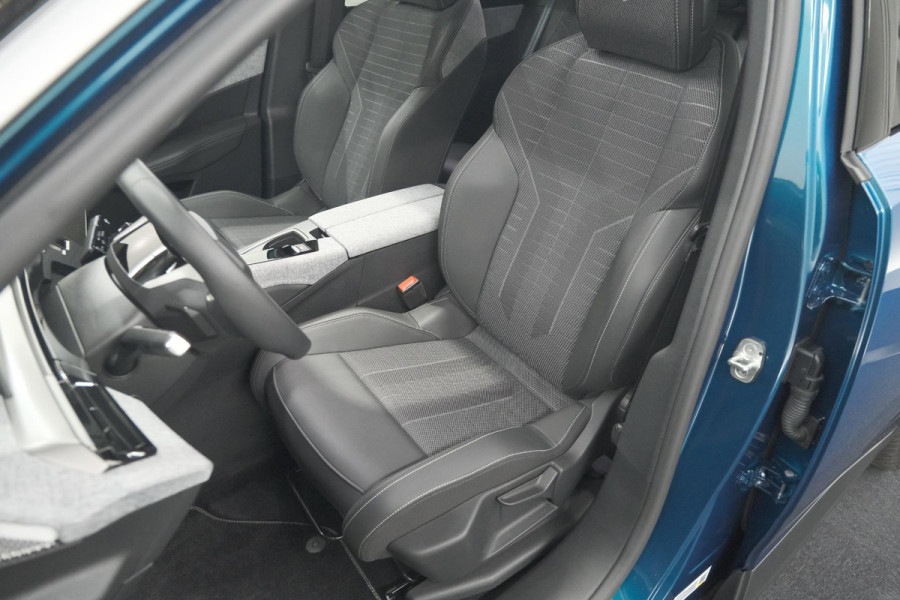 Peugeot 3008 1.2 Hybrid 136 GT | Panoramdak | 360 Camera | Stoelverwarming | Elektrische Kofferklep | Allseason Banden