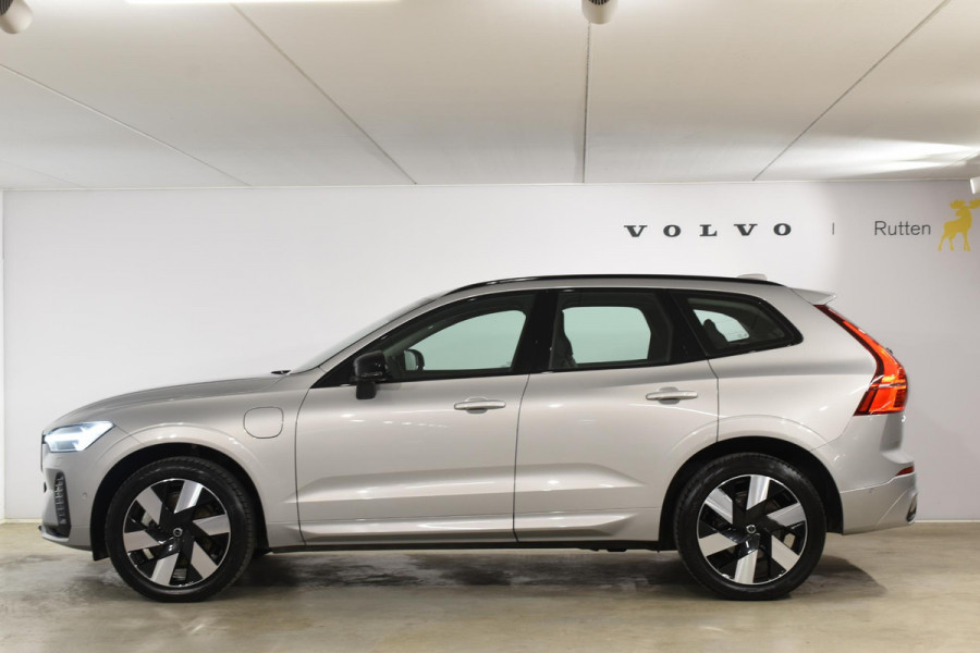 Volvo XC60 T6 350PK Automaat Plug-in Hybrid AWD Ultra Dark / Navigatie / Adaptieve Cruise control / Head Up-Display / Panorama dak / Leder / Elektrische stoelen / 360 Camera / Trekhaak / 20"
