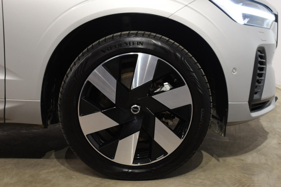 Volvo XC60 T6 350PK Automaat Plug-in Hybrid AWD Ultra Dark / Navigatie / Adaptieve Cruise control / Head Up-Display / Panorama dak / Leder / Elektrische stoelen / 360 Camera / Trekhaak / 20"