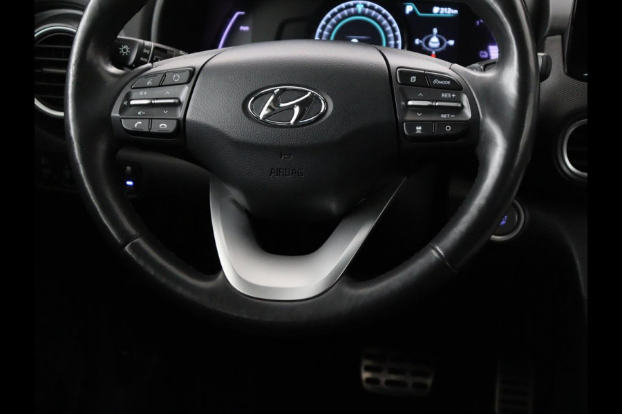Hyundai Kona EV Premium 64 kWh | SOH 100% | 3 Fase | Stoelventilatie | Leder | Head-Up | Warmtepomp | Camera | Achterbankverwarming | Carplay | Navigatie | Adaptive cruise | Keyless | Parkeerhulp