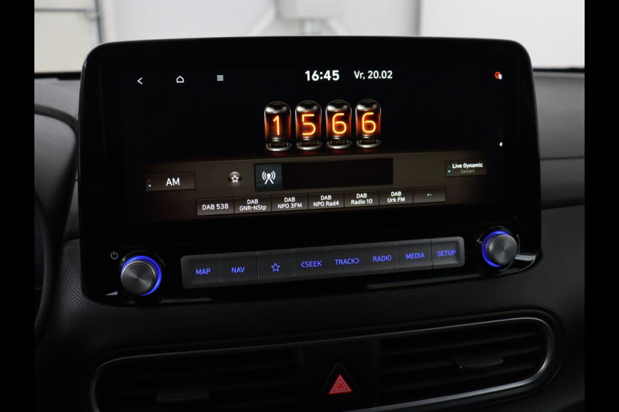 Hyundai Kona EV Premium 64 kWh | SOH 100% | 3 Fase | Stoelventilatie | Leder | Head-Up | Warmtepomp | Camera | Achterbankverwarming | Carplay | Navigatie | Adaptive cruise | Keyless | Parkeerhulp