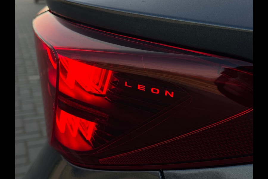 CUPRA Leon 1.5 e-TSI 2025 GARANTIE NAVI CLIMATE APPLE CARPLAY LEDER