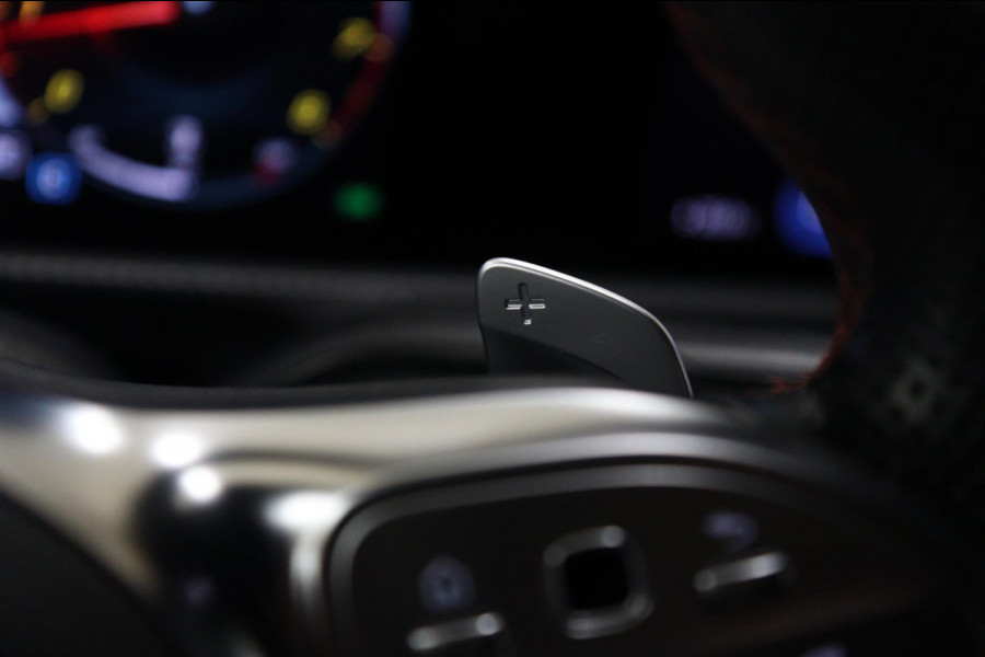 Mercedes-Benz A-Klasse 200 AMG NAP/PANO/KEYLESS/CARPLAY/SFEER/VOL