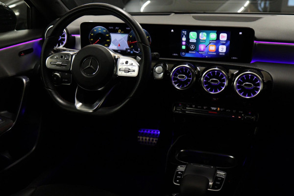 Mercedes-Benz A-Klasse 200 AMG NAP/PANO/KEYLESS/CARPLAY/SFEER/VOL