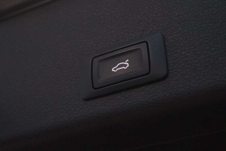 Audi e-tron e-tron 50 quattro Launch edition plus 71 kWh Memory Keyless Go/Start ACC ECC Carplay