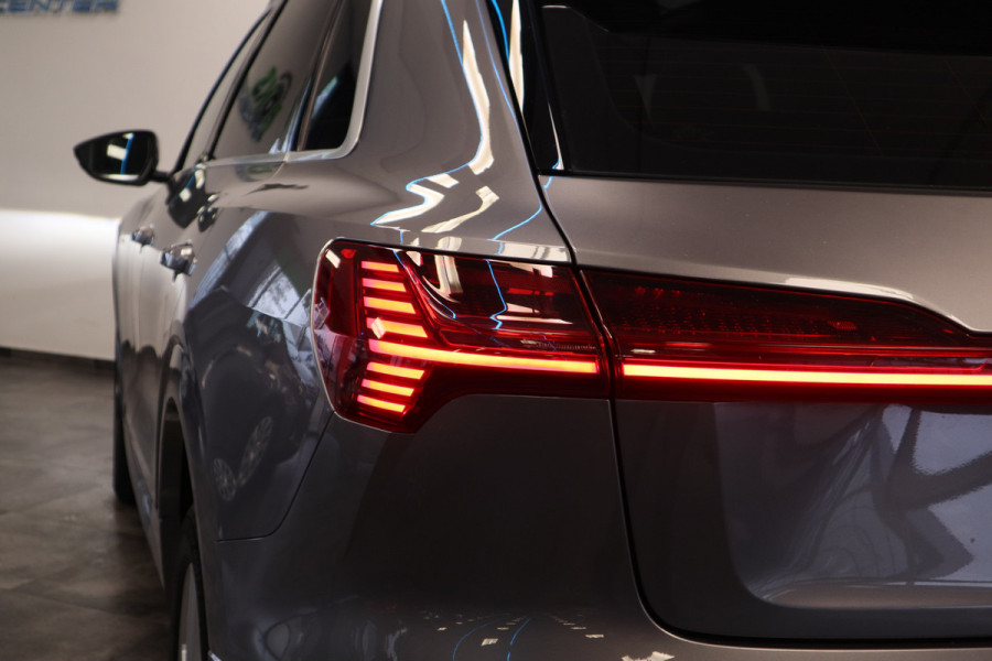 Audi e-tron e-tron 50 quattro Launch edition plus 71 kWh Memory Keyless Go/Start ACC ECC Carplay