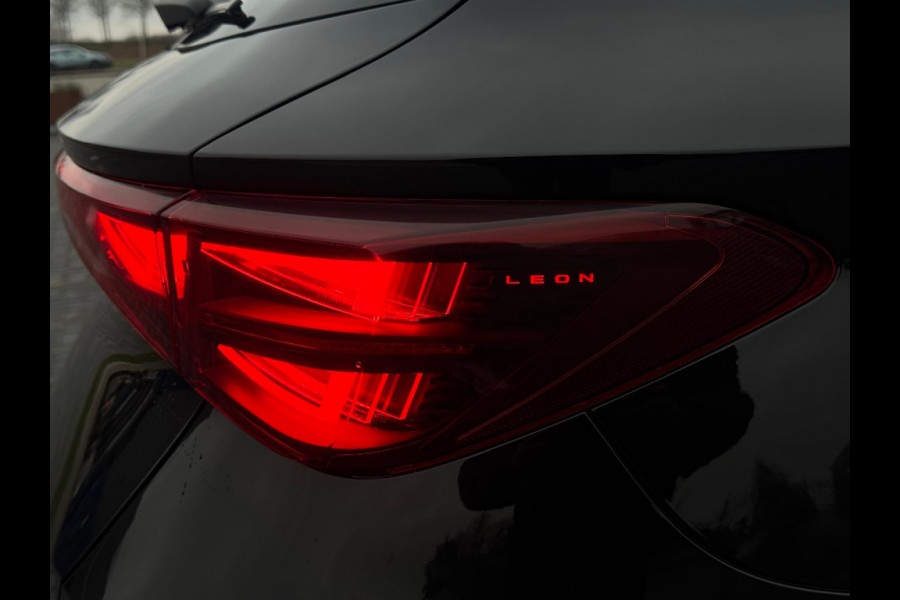 CUPRA Leon Sportstourer 1.5 e-TSI 2025 GARANTIE NAVI CLIMATE APPLE CARPLAY LEDER