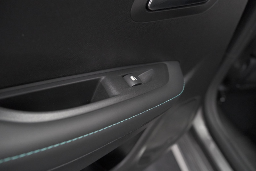 Peugeot 208 PureTech 100 Allure Pack | Camera | Apple Carplay | Stoelverwarming | Parkeersensoren