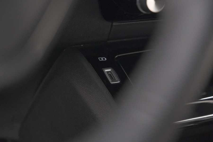 Peugeot 208 PureTech 100 Allure Pack | Camera | Apple Carplay | Stoelverwarming | Parkeersensoren