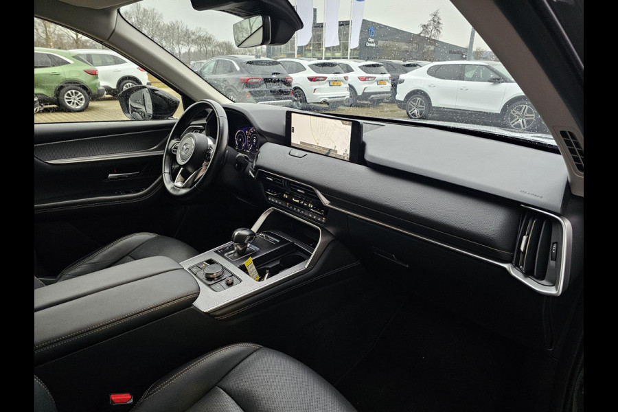 Mazda CX-60 2.5 e-SkyActiv PHEV Homura 325 pk | Nieuwstaat | Leder | Full led | Virtual cockpit | Head-up display | Adaptieve cruise control | Fabrieksgarantie 08-2029