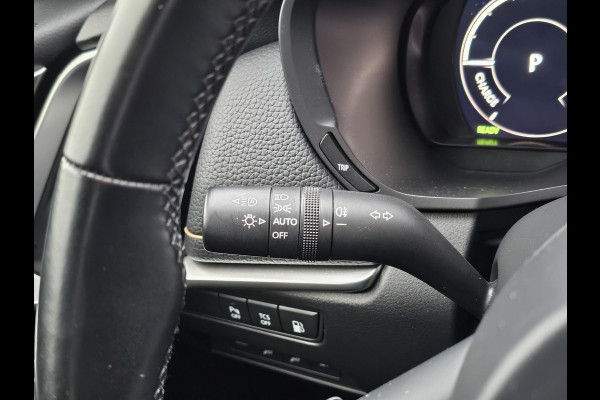 Mazda CX-60 2.5 e-SkyActiv PHEV Homura 325 pk | Nieuwstaat | Leder | Full led | Virtual cockpit | Head-up display | Adaptieve cruise control | Fabrieksgarantie 08-2029