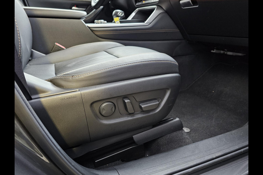 Mazda CX-60 2.5 e-SkyActiv PHEV Homura 325 pk | Nieuwstaat | Leder | Full led | Virtual cockpit | Head-up display | Adaptieve cruise control | Fabrieksgarantie 08-2029