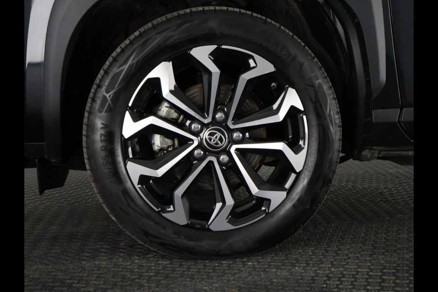 Toyota Yaris Cross 1.5 HYBRID DYNAMIC LUXERY BIJNA 2025 GARANT 12-'34 PDC V+A. BLIND SPOT. STUUR/STOELVERWARMING APPLE CARPLAY/ANDROID.