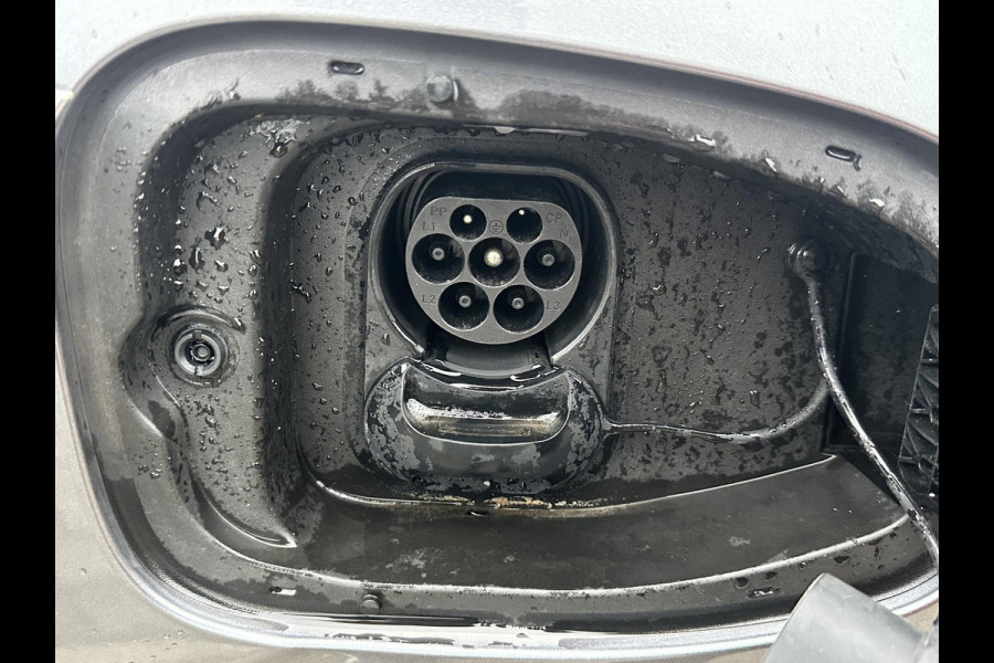 BYD ATTO 3 Design SOH 94% | GROOT SCHERM + ELEKTRISCHE KOFFERRUIMTEKLEP | COMPLETE AUTO | RIJKLAAR INCL. FABRIEKSGARANTIE T/M 2029 | AANDRIJFLIJN EN ACCU T/M 2031