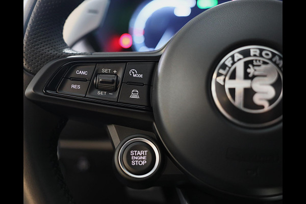 Alfa Romeo Tonale 1.5T Hybrid Veloce / Acc / Lane Assist / Leder / 360 Camera / HK / Open Pano / Led / Pdc / 20 Inch