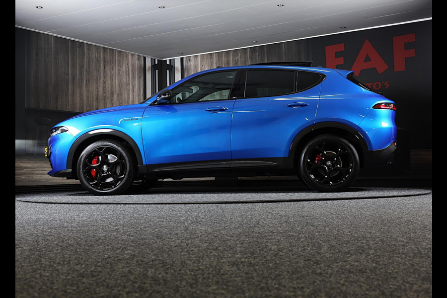 Alfa Romeo Tonale 1.5T Hybrid Veloce / Acc / Lane Assist / Leder / 360 Camera / HK / Open Pano / Led / Pdc / 20 Inch