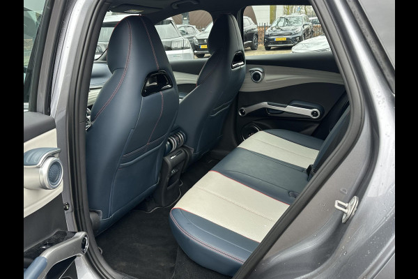 BYD ATTO 3 Design 60 kWh SOH 93% | GROOT SCHERM + ELEKTRISCHE KOFFERRUIMTEKLEP | COMPLETE AUTO | RIJKLAAR INCL. FABRIEKSGARANTIE T/M 2029 | AANDRIJFLIJN EN ACCU T/M 2031