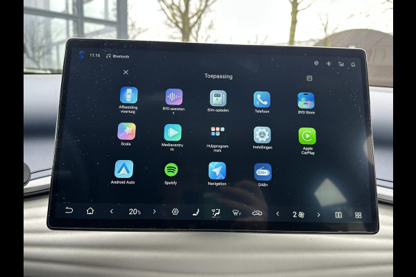 BYD ATTO 3 Design 60 kWh SOH 93% | GROOT SCHERM + ELEKTRISCHE KOFFERRUIMTEKLEP | COMPLETE AUTO | RIJKLAAR INCL. FABRIEKSGARANTIE T/M 2029 | AANDRIJFLIJN EN ACCU T/M 2031