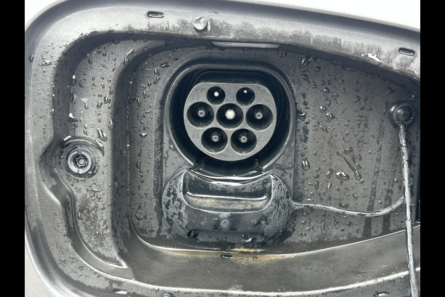 BYD ATTO 3 Design 60 kWh SOH 93% | GROOT SCHERM + ELEKTRISCHE KOFFERRUIMTEKLEP | COMPLETE AUTO | RIJKLAAR INCL. FABRIEKSGARANTIE T/M 2029 | AANDRIJFLIJN EN ACCU T/M 2031