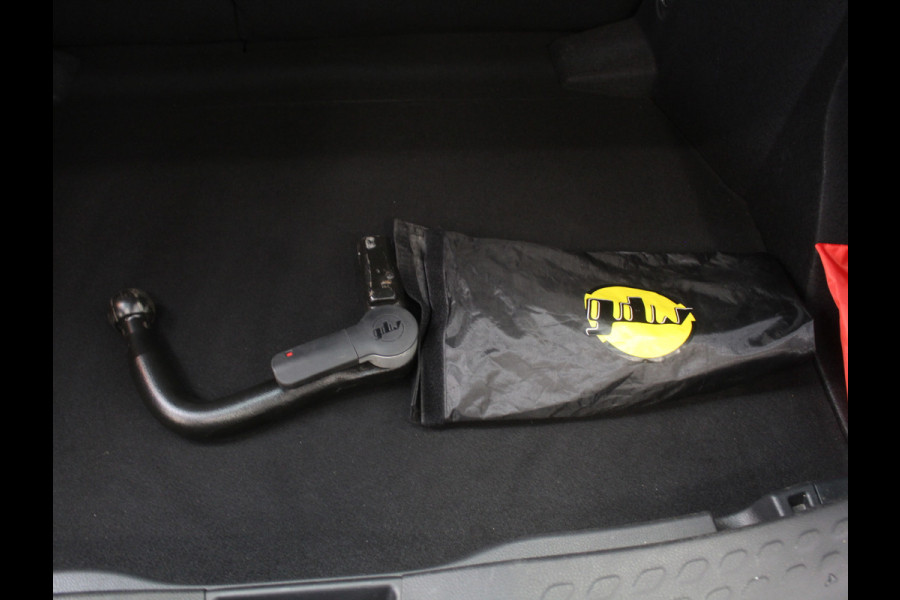 Toyota C-HR 1.8 Hybrid Active CAMERA | ADAPCRUISE | CARPLAY | LED | LMV17 | AFNBTRHAAK | STOELVERW | CLIMATE