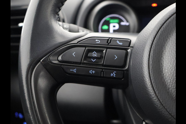 Toyota Yaris 1.5 HYBRID AUTOMAAT BUSINESS PLUS GARANTIE 8-2031 CAMERA . APPLE CARPLAY & ANDROID AUTO . ELEKTRISCHE RAMEN V+A . KEYLESS START