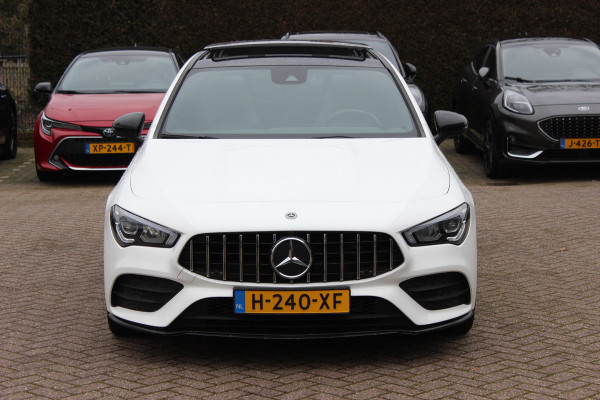 Mercedes-Benz CLA-Klasse 200 Business Solution AMG / Panoramadak / Camera / Sfeerverlichting / 18'' / Leder&Alcantara / Stoelverwarming / DAB / Cruise Control