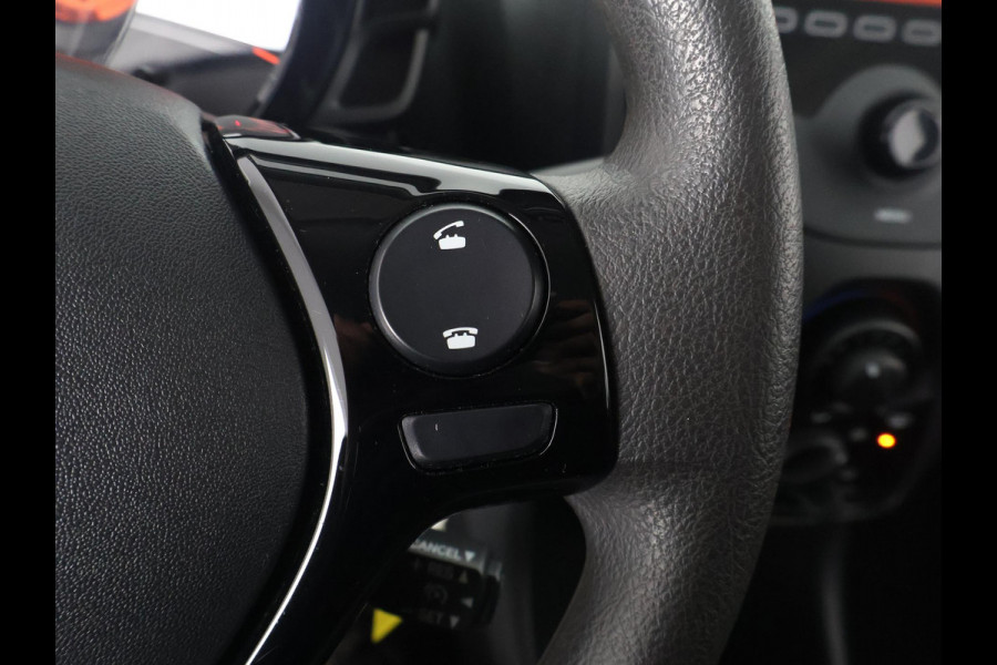 Toyota Aygo 1.0 X-FUN DESIGN 1e EIG. GARANTIE TOT 2029 BIJNA 2019. AIRCO .COMFORT PACK