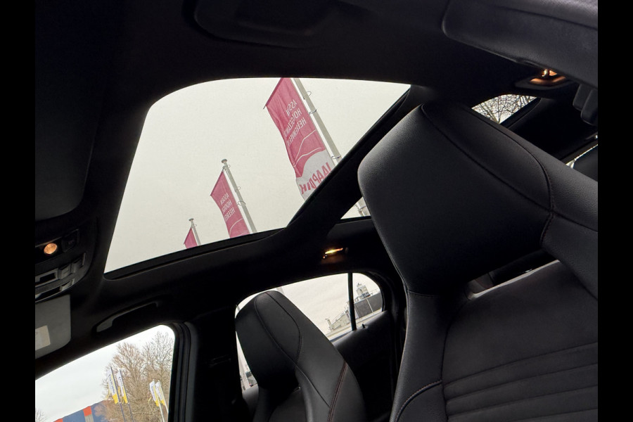 Mercedes-Benz GLA BWJ 2018 | 200 157PK Premium Plus AUTOMAAT | PANO DAK | CAMERA A | AMG-LINE | CLIMA | NAVI | STOELVERW | LEDER/ALCANTARA |