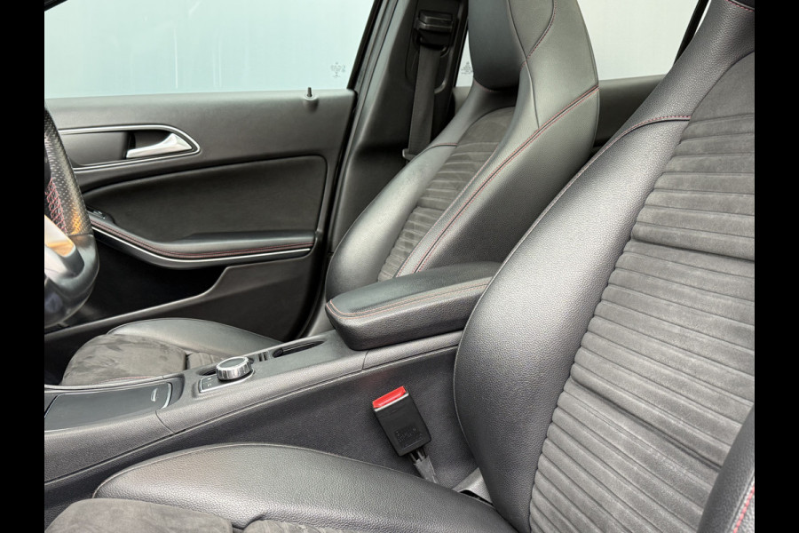 Mercedes-Benz GLA BWJ 2018 | 200 157PK Premium Plus AUTOMAAT | PANO DAK | CAMERA A | AMG-LINE | CLIMA | NAVI | STOELVERW | LEDER/ALCANTARA |