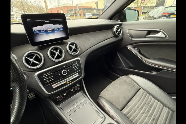 Mercedes-Benz GLA BWJ 2018 | 200 157PK Premium Plus AUTOMAAT | PANO DAK | CAMERA A | AMG-LINE | CLIMA | NAVI | STOELVERW | LEDER/ALCANTARA |