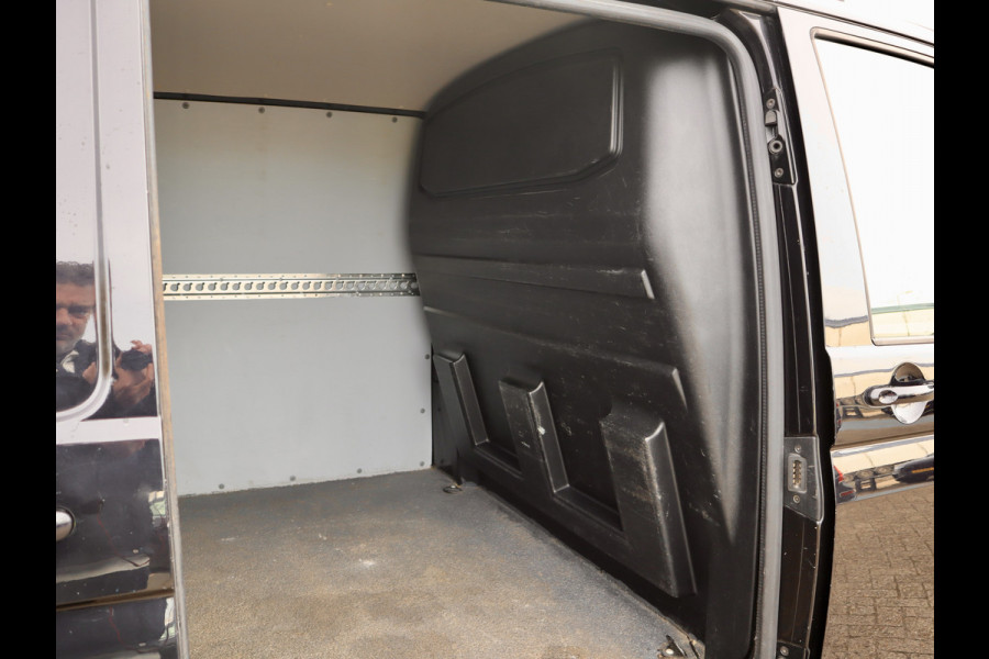 Volkswagen Transporter 2.0 TDI 150PK DSG LUXE ENEKELE CABINE