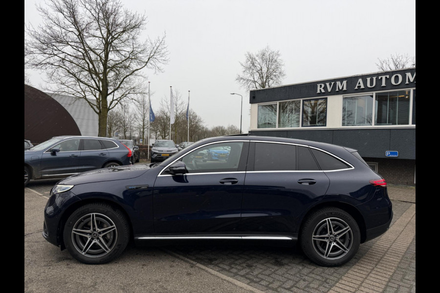 Mercedes-Benz EQC 400 4MATIC Business Solution AMG 80 kWh SOH 97% | SCHUIFDAK | ELEKTRISCHE TREKHAK | CAMERA | MERCEDES DEALER ONDERHOUDEN | AMBILIGHT SFEERVERLICHTING | RIJKLAAR GELEVERD MET 12 MND BOVAG GARANTIE|