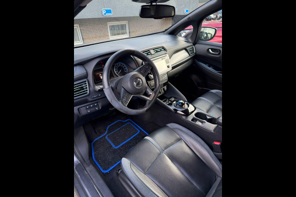 Nissan Leaf Tekna 40 kWh VERWACHT ZATERDAG 21-2 | WARMTEPOMP | STUUR + STOELVERWARMING VOOR EN ACHTER  | LEDEREN BEKLEDING | 360° CAMERA | DODEHOEKDETECTIE | NETTE COMPLETE AUTO | INCL. 12 MND BOVAG GARANTIE