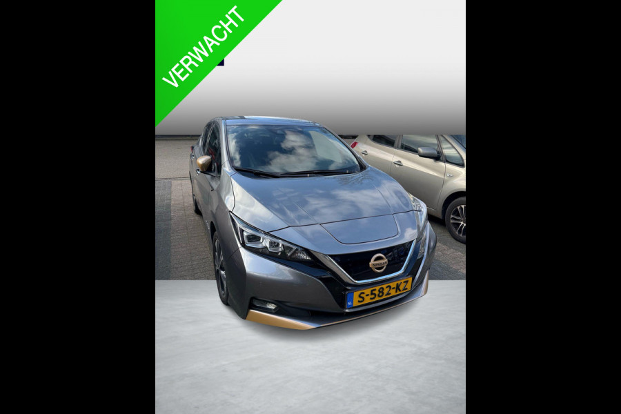 Nissan Leaf Tekna 40 kWh VERWACHT ZATERDAG 21-2 | WARMTEPOMP | STUUR + STOELVERWARMING VOOR EN ACHTER  | LEDEREN BEKLEDING | 360° CAMERA | DODEHOEKDETECTIE | NETTE COMPLETE AUTO | INCL. 12 MND BOVAG GARANTIE
