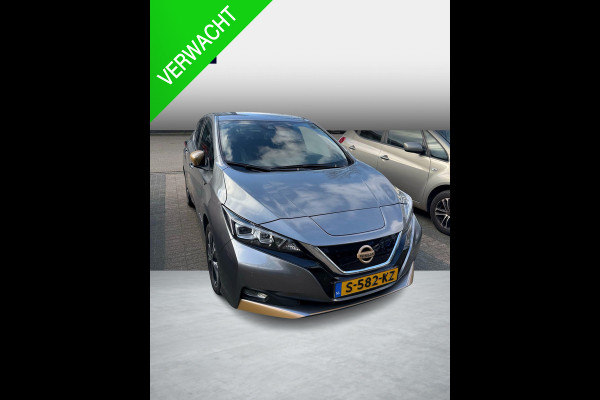 Nissan Leaf Tekna 40 kWh VERWACHT ZATERDAG 21-2 | WARMTEPOMP | STUUR + STOELVERWARMING VOOR EN ACHTER  | LEDEREN BEKLEDING | 360° CAMERA | DODEHOEKDETECTIE | NETTE COMPLETE AUTO | INCL. 12 MND BOVAG GARANTIE