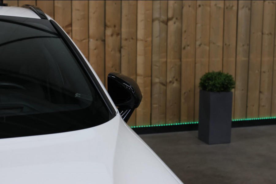 Volvo V60 2.0 T8 Twin Engine AWD R-Design *Pano*H/K*Head-Up*Keyless*