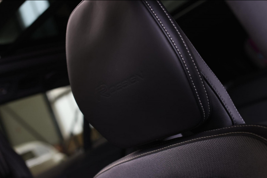 Volvo V60 2.0 T8 Twin Engine AWD R-Design *Pano*H/K*Head-Up*Keyless*