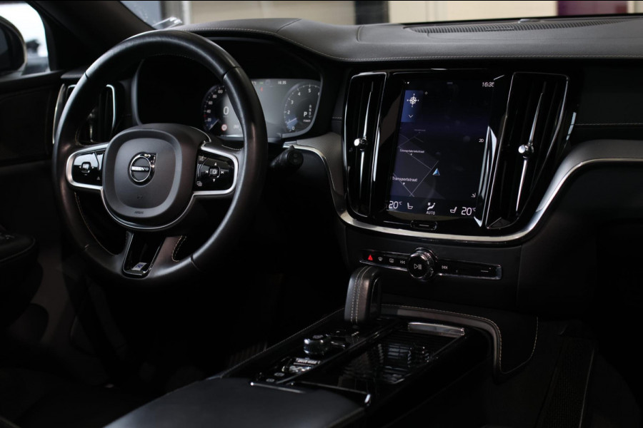 Volvo V60 2.0 T8 Twin Engine AWD R-Design *Pano*H/K*Head-Up*Keyless*
