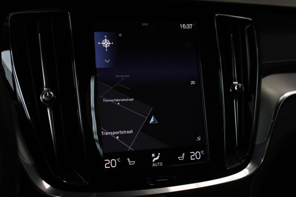 Volvo V60 2.0 T8 Twin Engine AWD R-Design *Pano*H/K*Head-Up*Keyless*