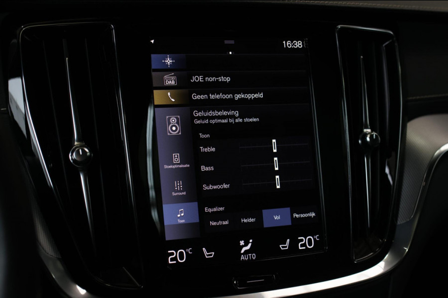 Volvo V60 2.0 T8 Twin Engine AWD R-Design *Pano*H/K*Head-Up*Keyless*